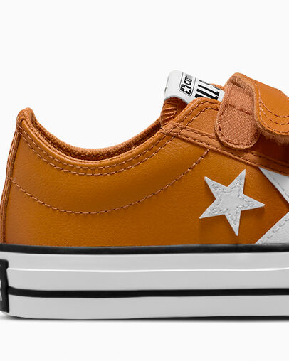 Star Player 76 Leather Easy-On Gingersnap/Vintage White/Black, Detail Angle View