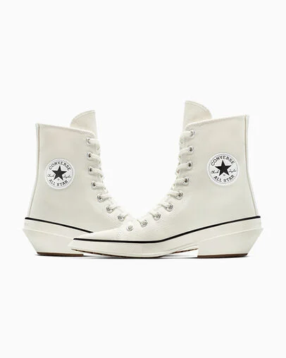 Chuck 70 De Luxe Pointed Egret/Black/White, Detail Angle View