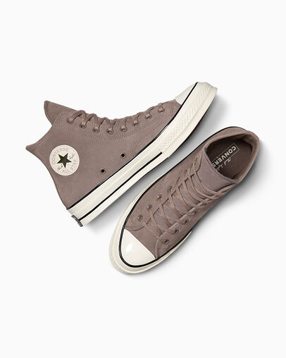 Chuck 70 Heritage Color Suede Pure Pumice/Cave Greent/Egret, Angled View