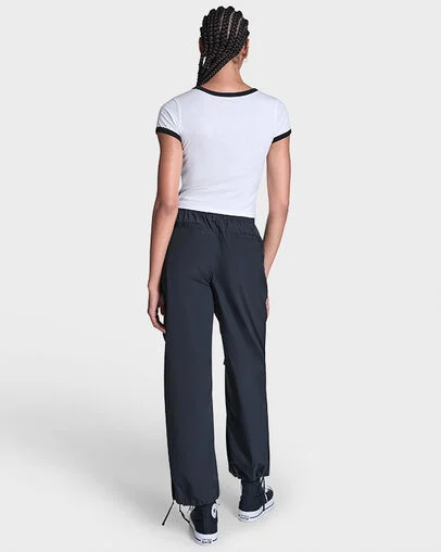 Loose-Fit Tech Pants Converse Black, Detail View