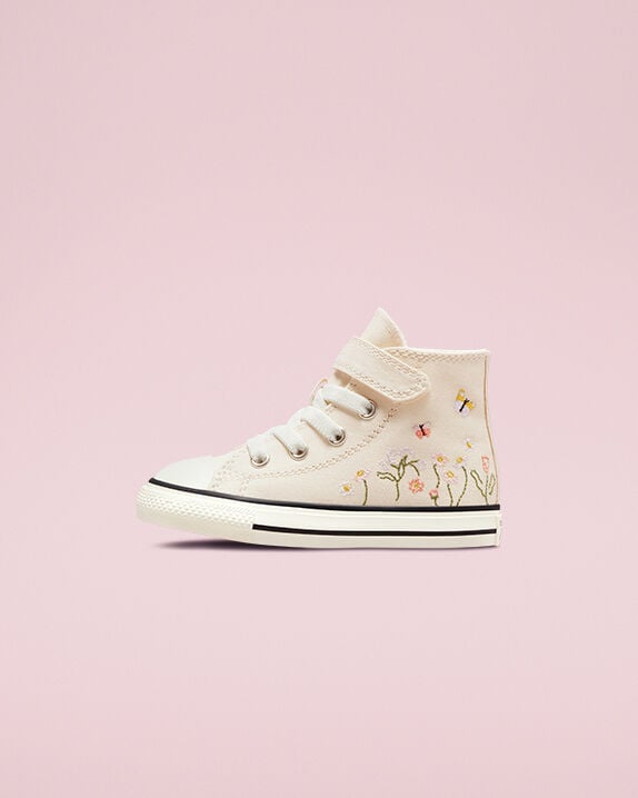 infant strap converse