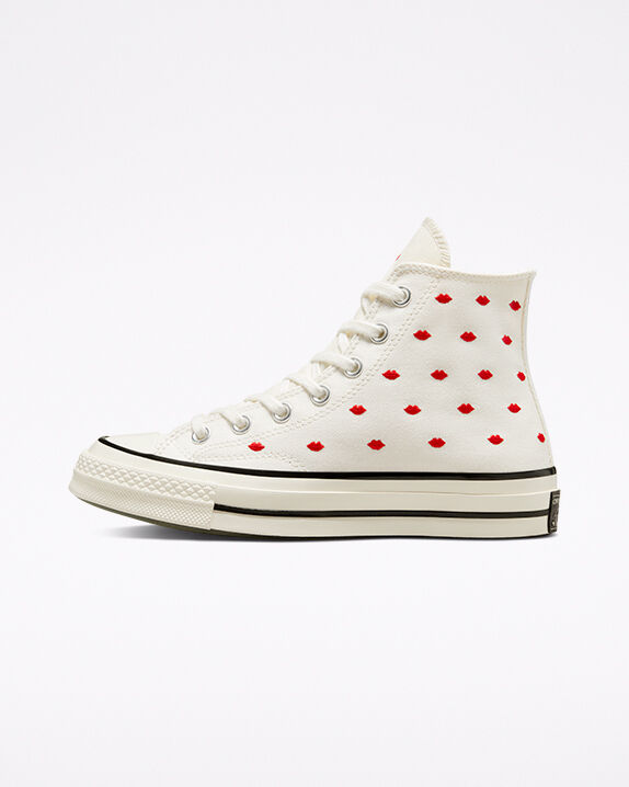patterned converse womens