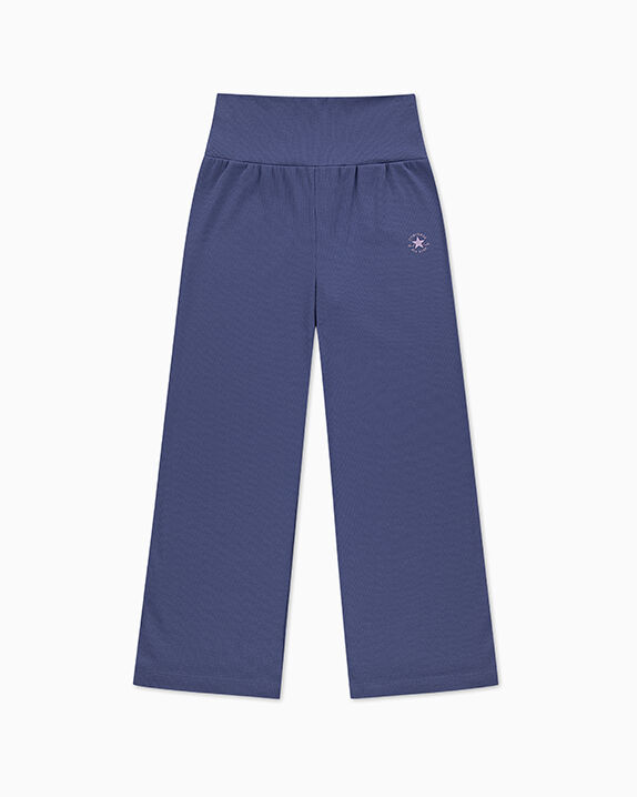 Converse Clothing: Streetwear & Lifestyle. Converse.com