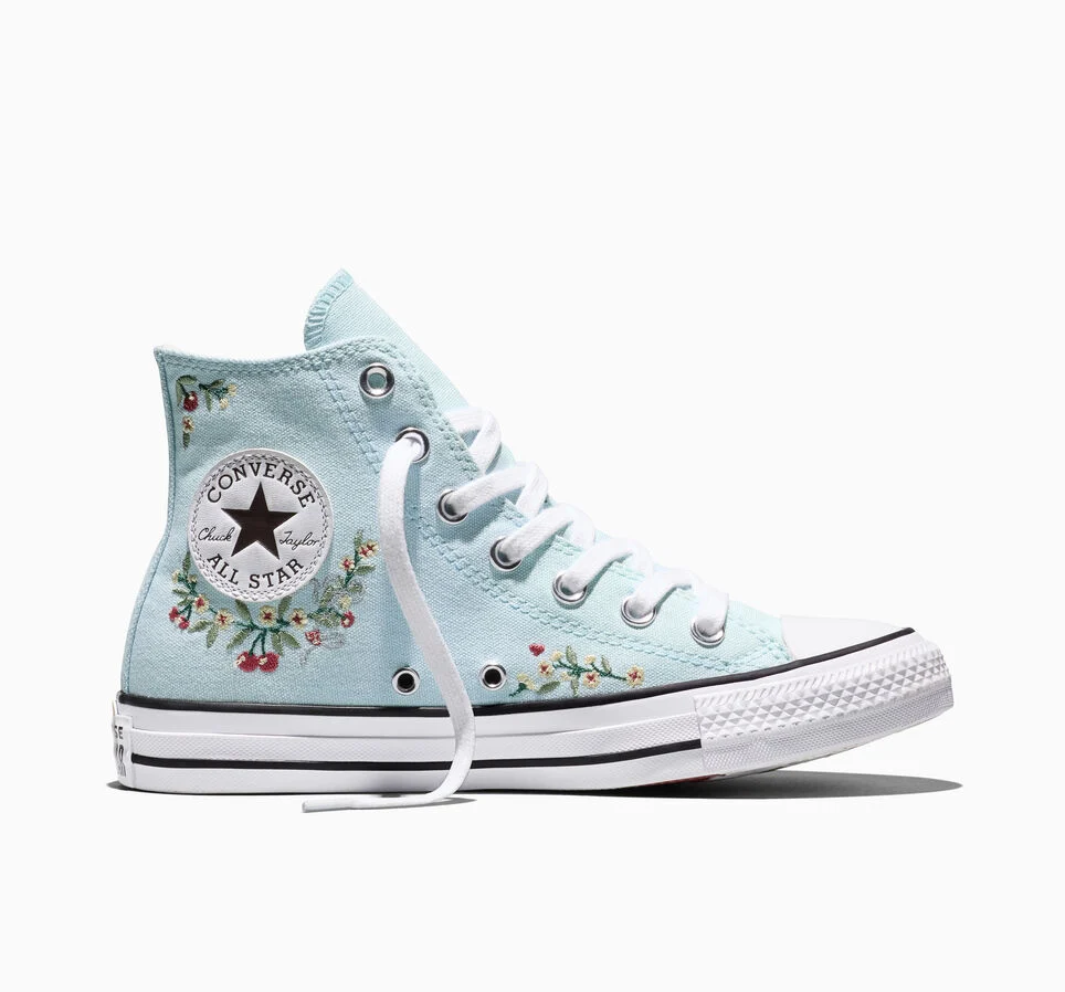 Chuck Taylor All Star Cherry Blossoms Cold Touch/White/Brick Snack
