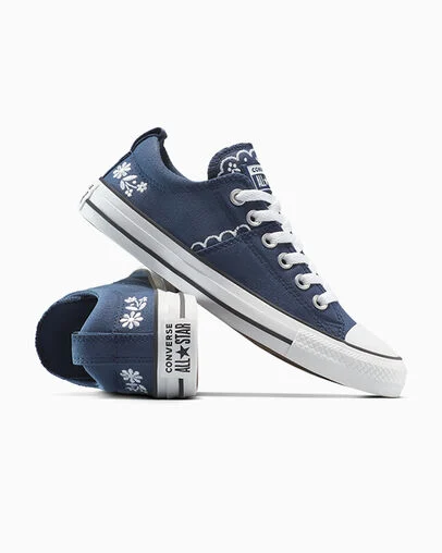 Chuck Taylor All Star Madison Embroidered Flowers Navy/White/Black, Detail Angle View