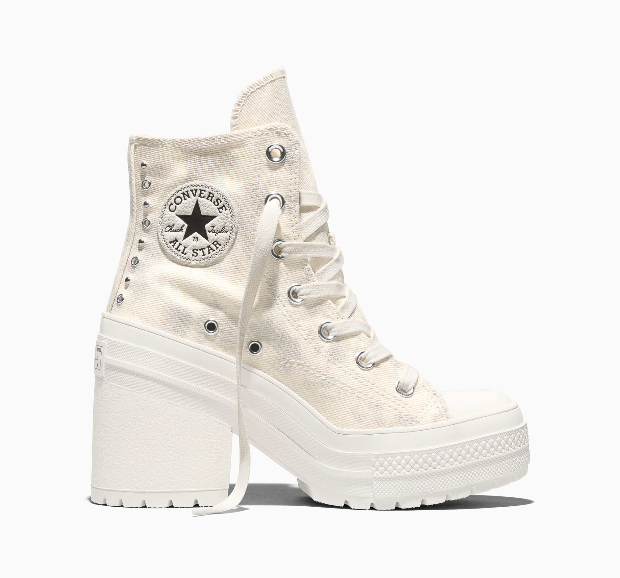 Chuck 70 De Luxe Heel Washed Denim Unisex High Top Shoe. Converse.com