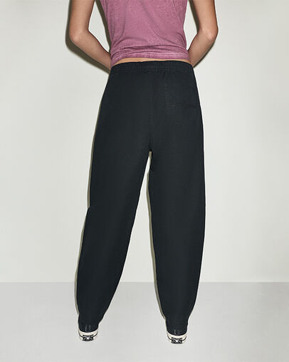 Barrel Leg Canvas Joggers Converse Black, Full Body View