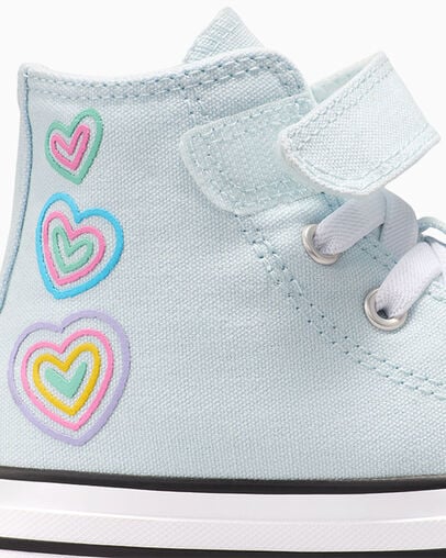 Chuck Taylor All Star Heart Patch Easy-On Winter Slay Blue /White/Black, Detail Angle View