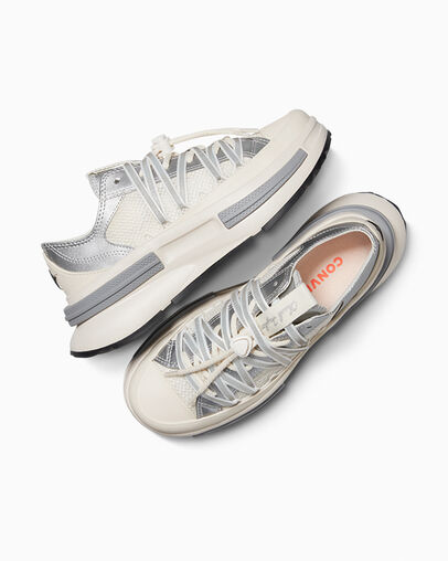 Run Star Legacy CX Platform Dull Silver/Egret/Black, Angled View