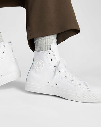 Chuck Taylor All Star Leather White Monochrome, Outer Side View