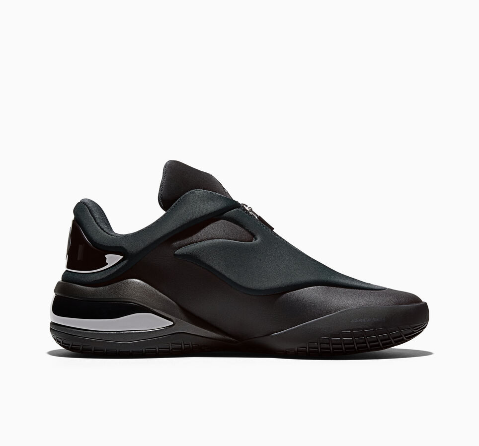 SHAI 001 Charm Black