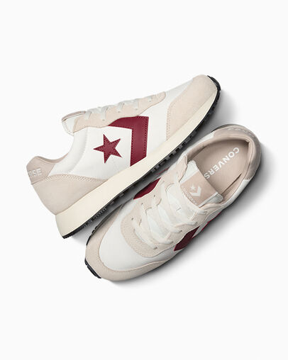 Converse Omega Trainer Light Dune/Vintage White, Angled View