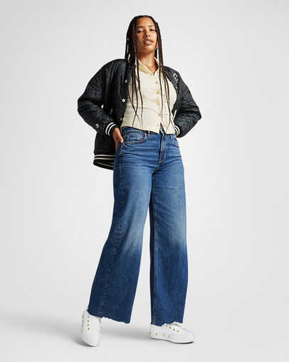 Chuck Taylor All Star Lift Platform Star Studded White/White/Gold, On Foot Shot 1