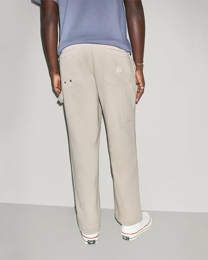 Double Knee Relaxed Sweatpants Papyrus, Full Body View