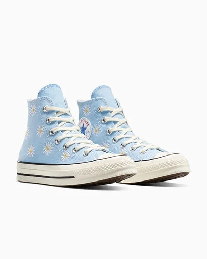 Chuck 70 Embroidered Daisies Blue It/White/Black, Top and Side View