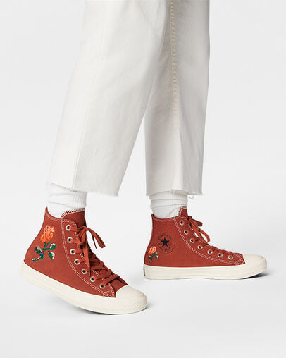 Chuck Taylor All Star Embroidered Roses Rugged Orange/Egret/Midnight C, On Foot Shot 1