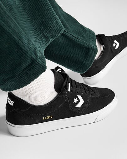 CONS Louie Lopez Pro Suede Black/Black/White, On Foot Shot 2