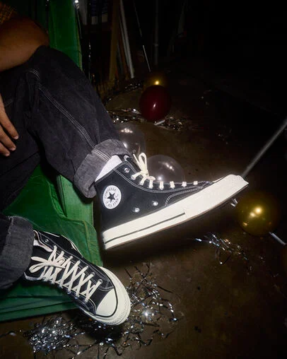 Chuck 70 Canvas Black/Black/Egret, On Foot Shot 1