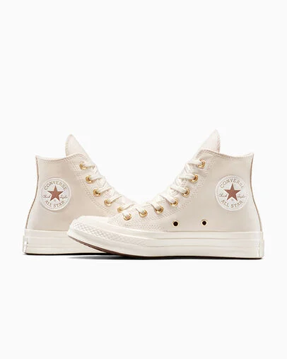 Chuck 70 Metallic Patch Light Dune/Egret/Black, Detail Angle View