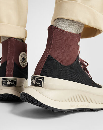 Chuck 70 AT-CX Black/Eternal Earth Brown, On Foot Shot 2