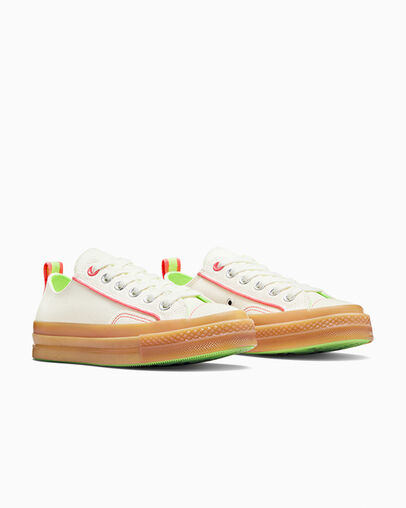 Chuck 70 Retro Hoops Egret/Gum/Watermelon Slushy, Top and Side View