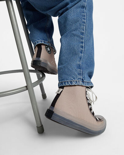 Chuck Taylor All Star CX Explore Wonder Stone/Black/Pale Putty, Reflective View