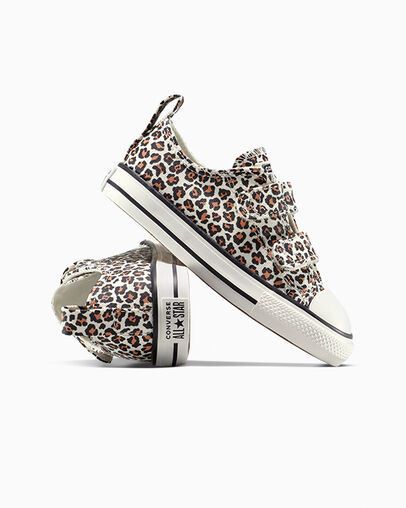 Chuck Taylor All Star Leopard Easy On Egret/White/Black, Detail Angle View
