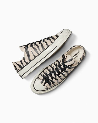 Chuck 70 Glow-In-The-Dark Zebra Print Light Dune/Black/Egret, Angled View