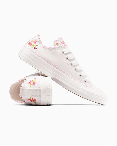 Chuck Taylor All Star Embroidered Flowers Vintage White/Sugar Berry, Detail Angle View