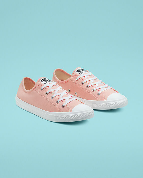 chuck taylor dainty pink