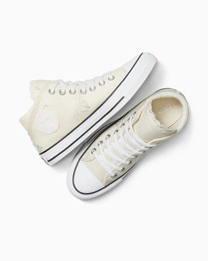 Chuck Taylor All Star Madison Embroidered Flowers Egret/White/Sugar Berry, Angled View