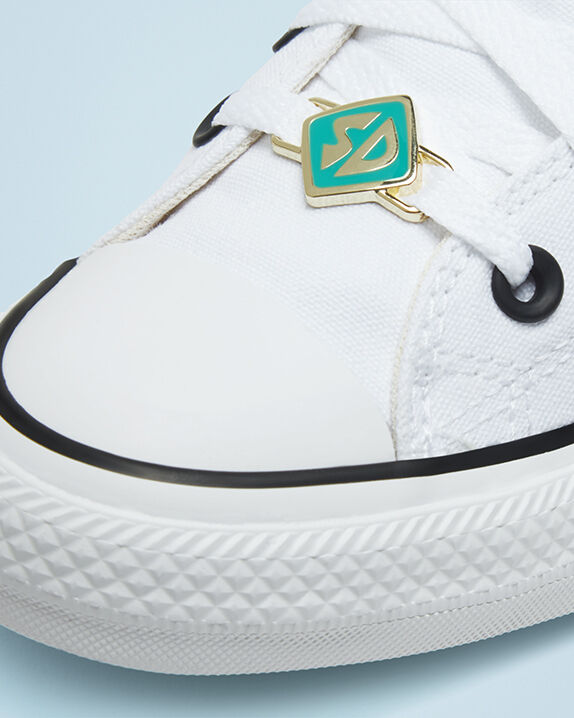 scooby doo converse adult