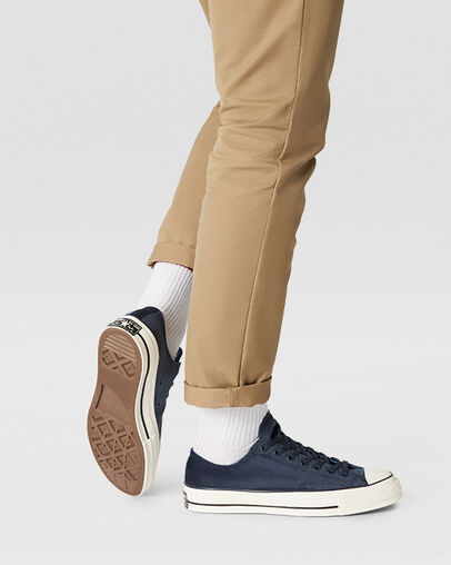 Chuck 70 Velvet Low Top Dark Obsidian/Egret/Black