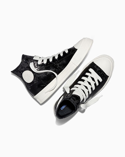 Chuck Taylor Throwback Waxed Denim Black/Vintage White, Angled View