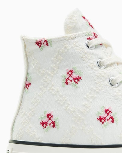Chuck Taylor All Star Rose Cross Stitch Vintage White/Egret, Detail Angle View