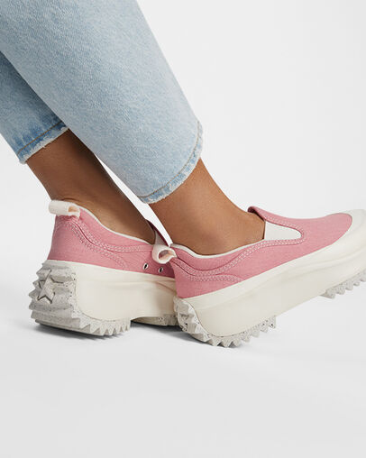 Run Star Hike Slip Platform Cotton Twill Red/Egret/Egret, On Foot Shot 1