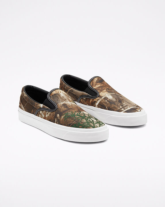 converse slip on shoes mens