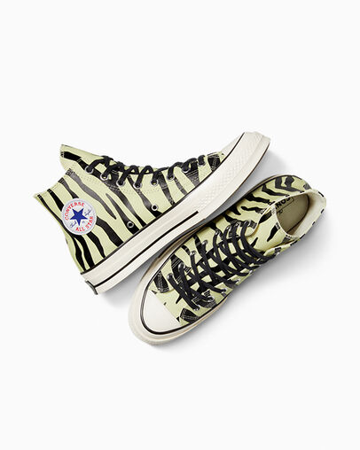 Glow-In-The-Dark Zebra Print Light Dune/Black/Egret, Angled View