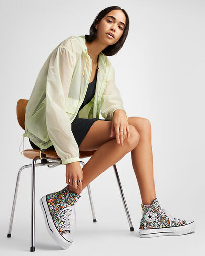 Chuck Taylor All Star Lift Allover Florals Black/White/Pale Surplus, On Foot Shot 2