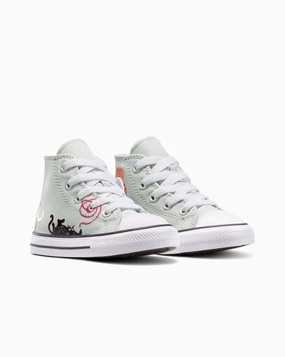 Chuck Taylor All Star Cat & Yarn Rainwashed Grey/Blackwhite, Top and Side View