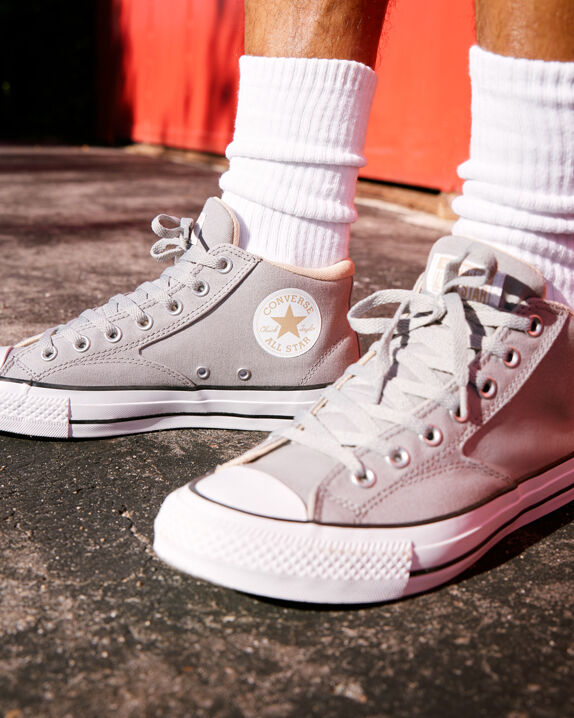 mid tops converse