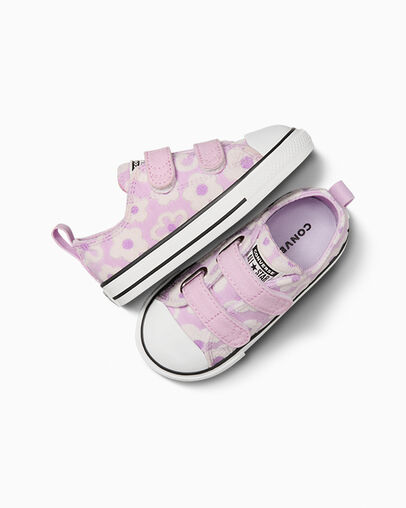 Chuck Taylor All Star Floral Chenille Easy-On Stardust Lilac/White/Black, Angled View