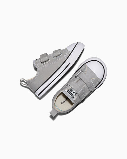 Chuck Taylor All Star Easy-On Canvas Grey Area, Angled View