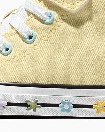 Chuck Taylor All Star Easy-On Bubble Flowers Golden View/White/Black, Detail Angle View