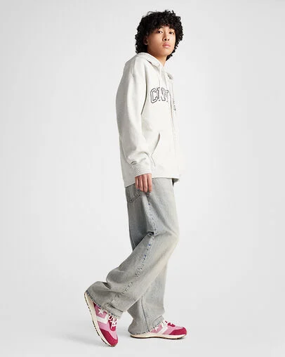 Converse Omega Trainer Cliffside Rose/Sporty Berry, On Foot Shot 1