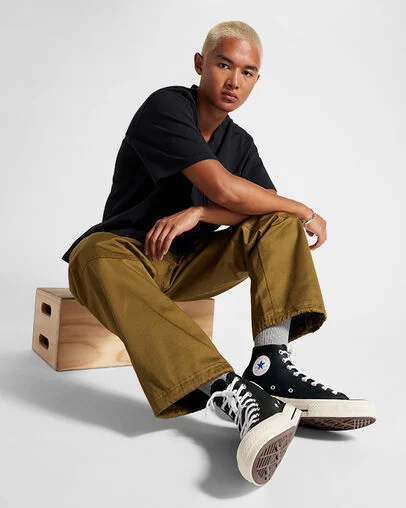 Chuck 70 Leather Black/White/Egret, On Foot Shot 2