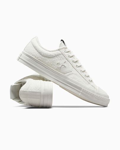 Star Player 76 Monochrome Vintage White/Vintage White, Detail Angle View