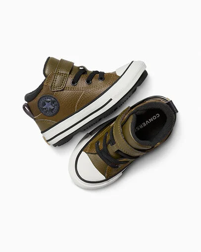 Chuck Taylor All Star Malden Street Boot Easy-On Surplus Olive/Vintage White, Angled View