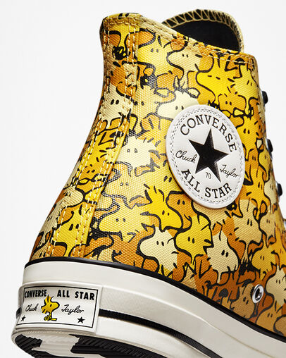 chuck taylor peanuts