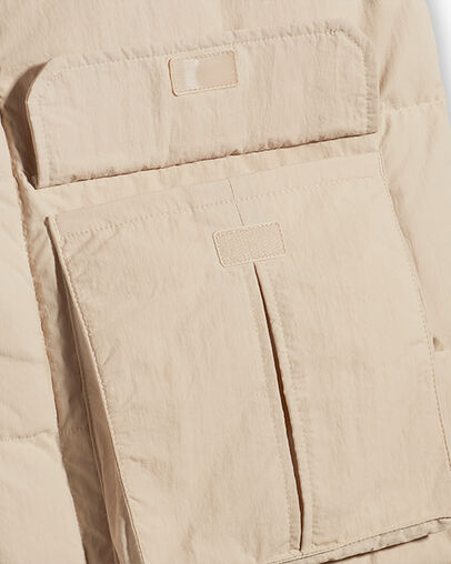 Converse Vest Miso Glaze, Detail View